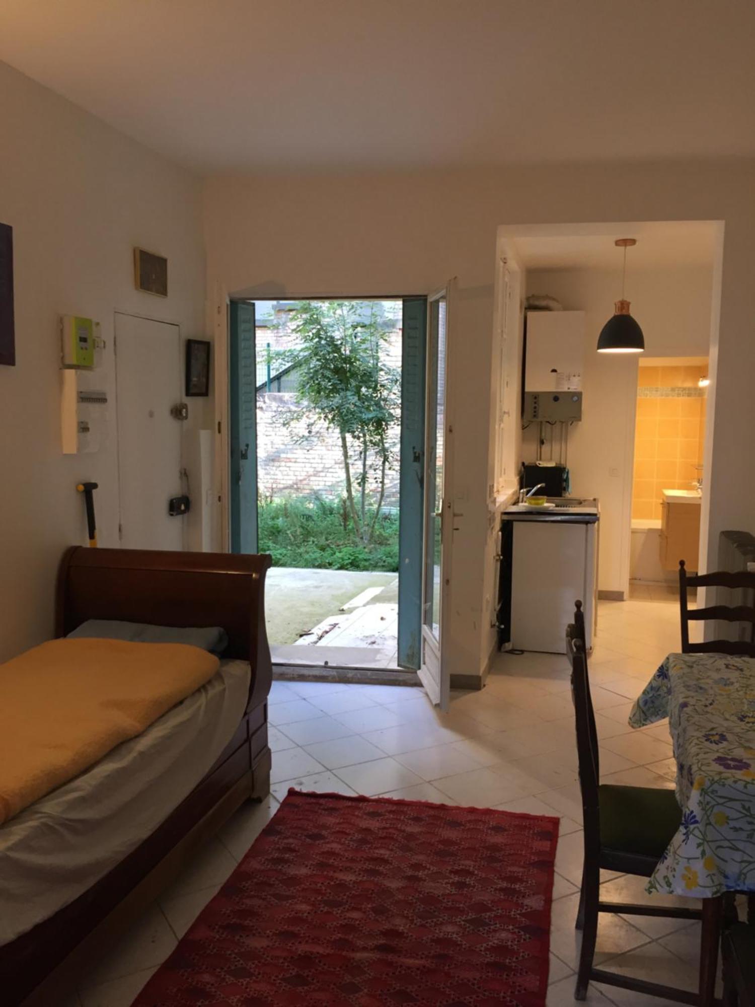 Proche Du Chateau De Versaillles Une Chambre Avec Jardin Versailles Exterior foto